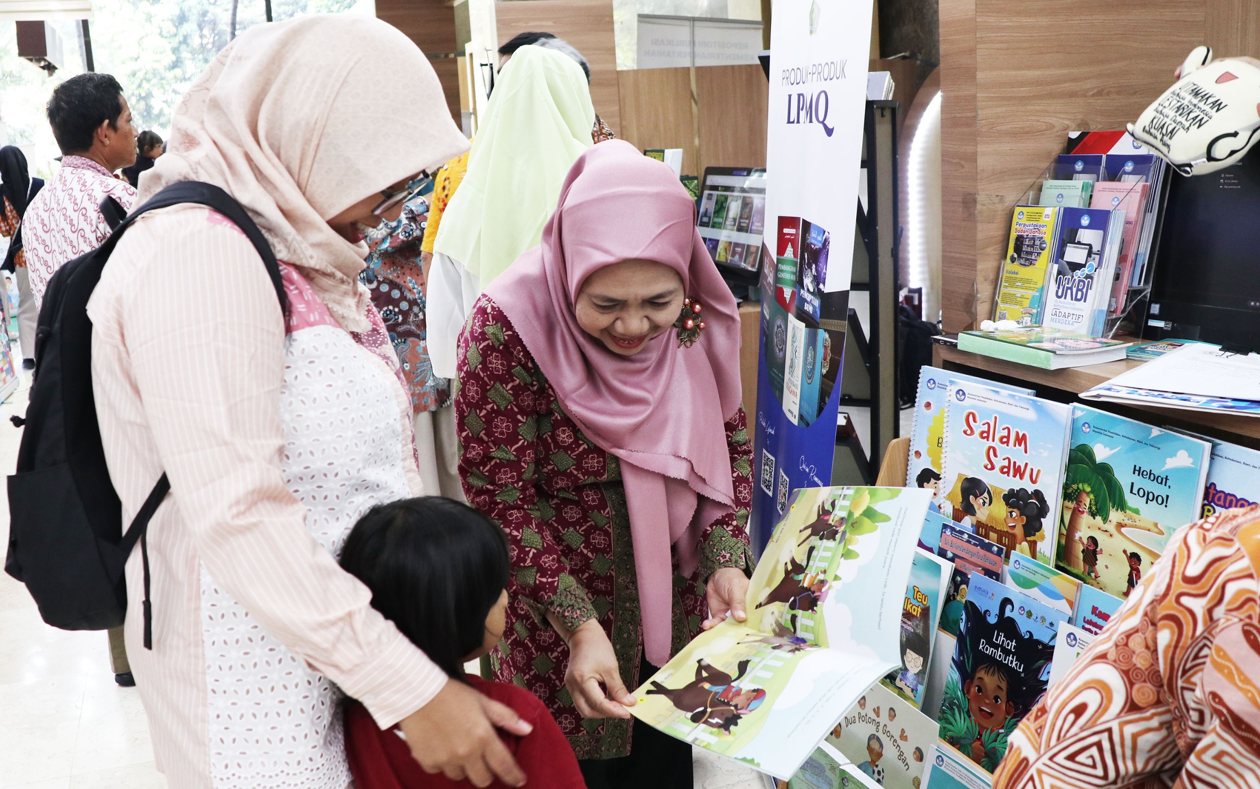 Badan Bahasa Turut Meriahkan Kemenperin Book Fair 2024