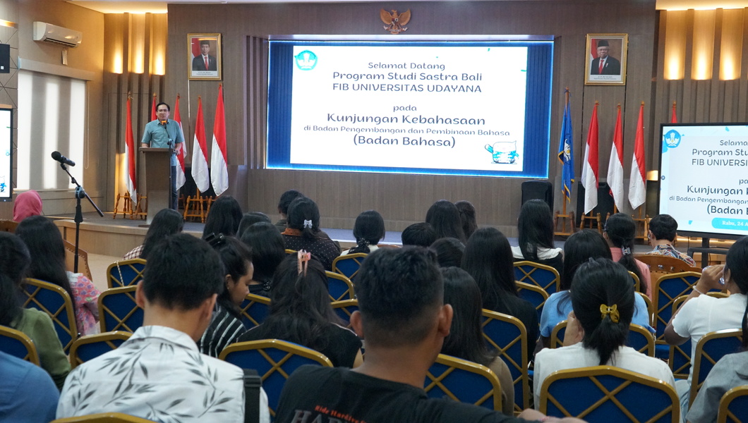 Kunjungan Studi Akademik Lapangan Mahasiswa Program Studi Sastra Bali Universitas Udayana di Badan Bahasa