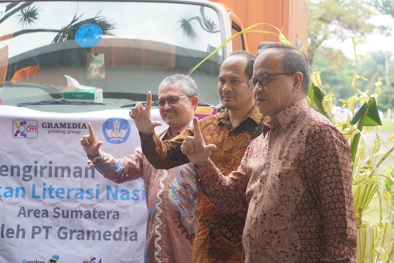 Kemendikbudristek Kirim 4.085.586 Eksemplar Buku Gerakan Literasi Nasional ke Wilayah Sumatra.