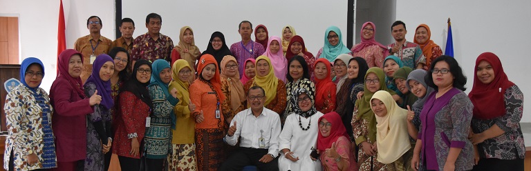 Penyegaran Keterampilan Berbahasa Indonesia bagi Guru SD