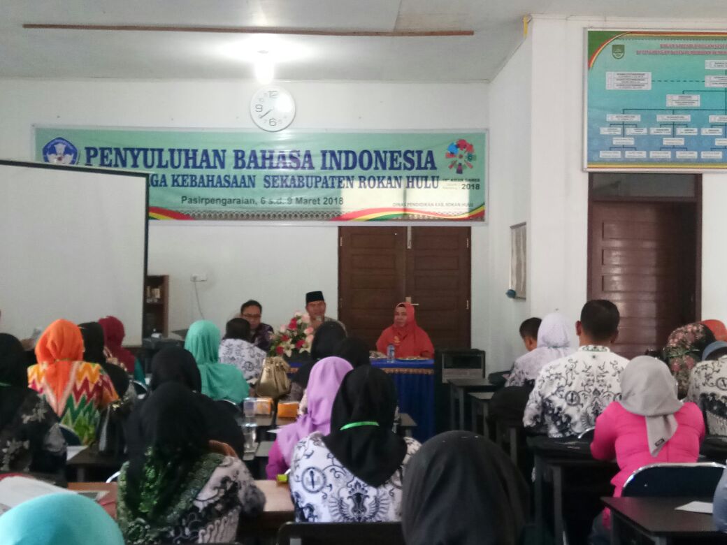 Peran Guru sebagai Duta Penggunaan Bahasa Indonesia