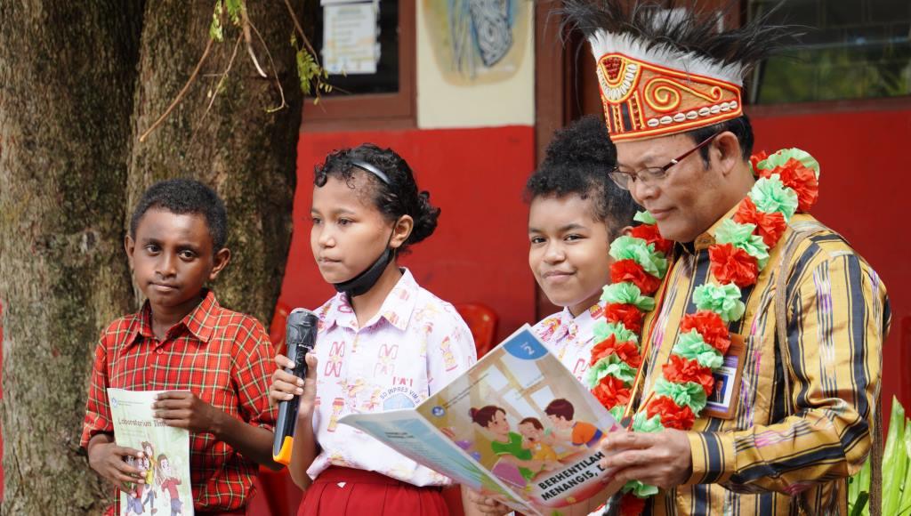 Minat Baca Tinggi, Perpustakaan Sekolah di Papua Tak Memadai