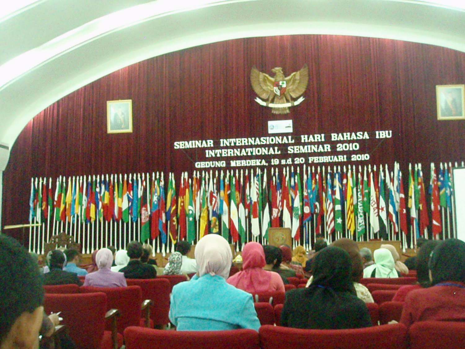 Seminar Internasional Hari Bahasa Ibu 2010, Gedung Merdeka Bandung