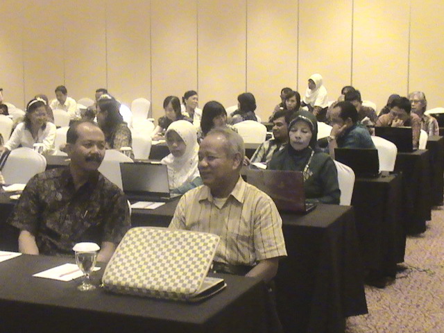 Seminar Nasional Bahasa dan Sastra di Mataram, Nusa Tenggara Barat 2011