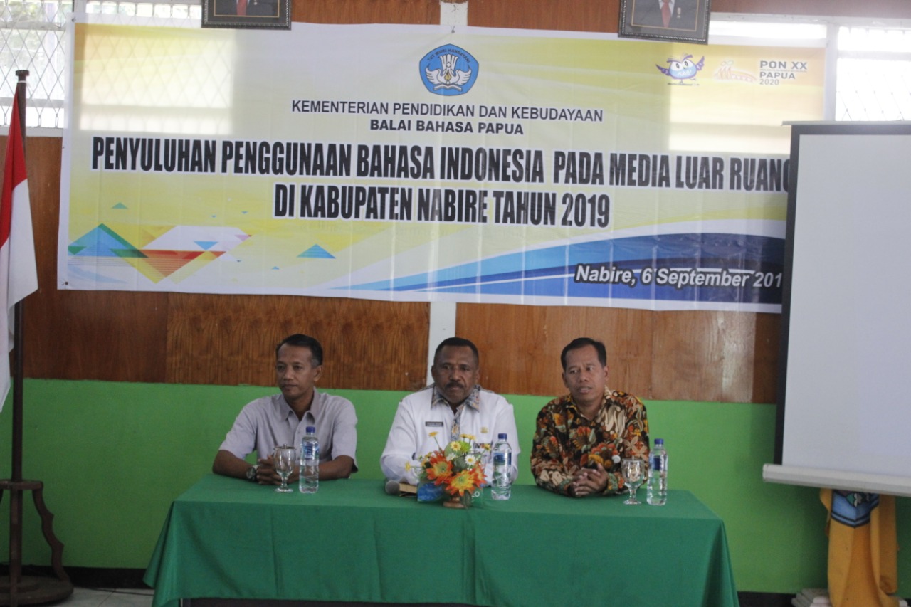 Balai Bahasa Papua Gelar Penyuluhan Penggunaan Bahasa Indonesia pada Media Luar Ruang di Nabire