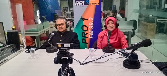 Kepala Badan Bahasa Rayakan Bulan Bahasa dan Sastra 2022 di RRI Pro 1 Surabaya