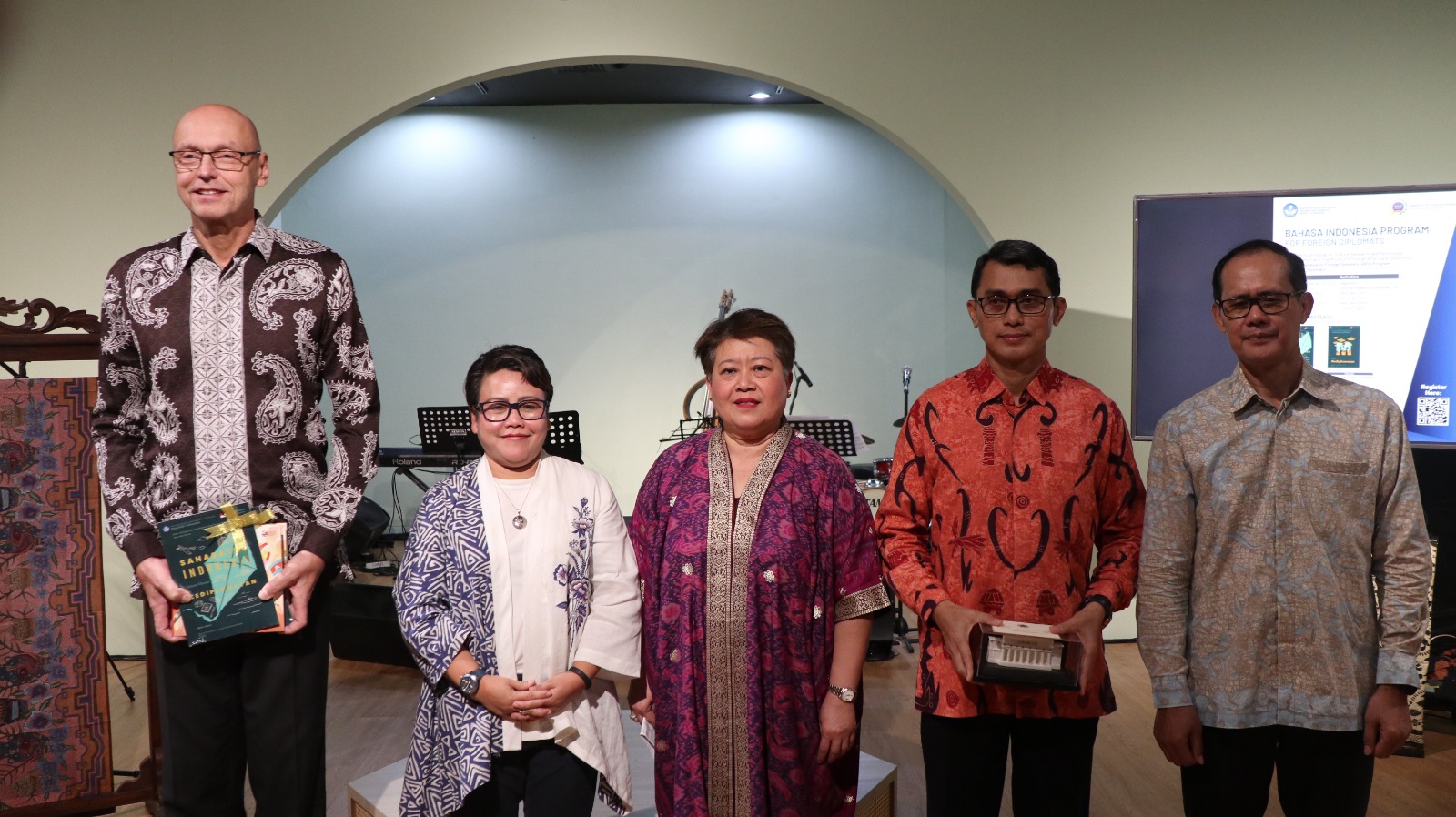 Badan Bahasa Fasilitasi Pembelajaran Bahasa Indonesia bagi Diplomat Negara Sahabat