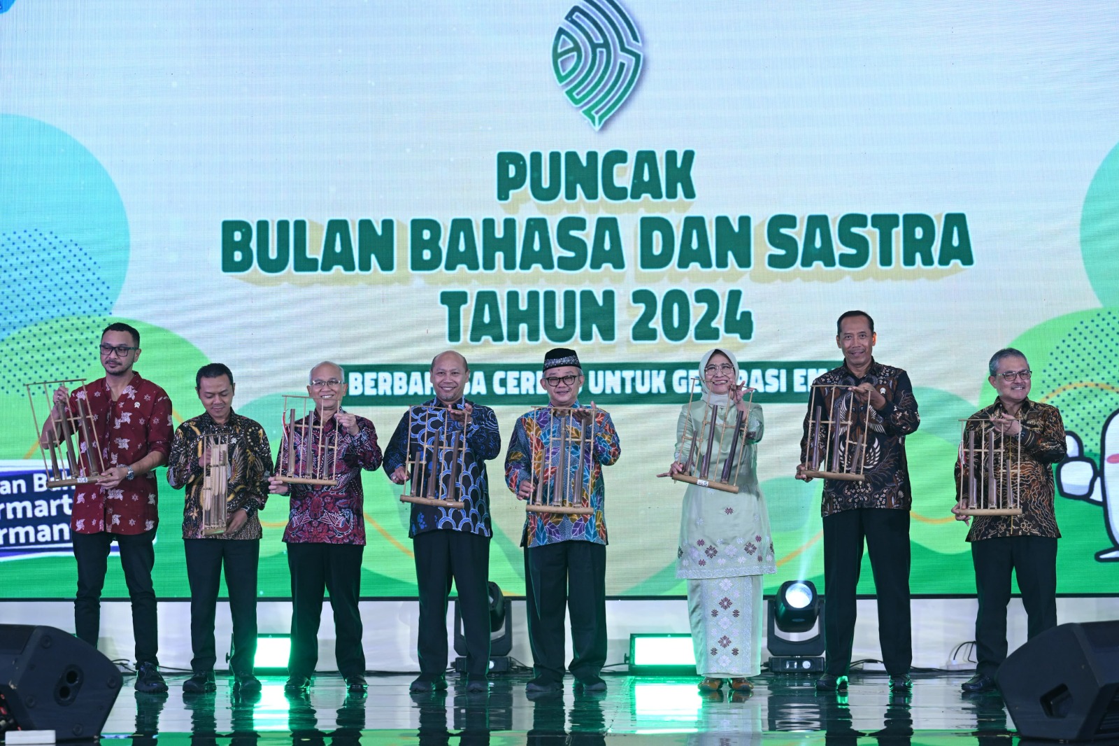 Puncak Bulan Bahasa dan Sastra 2024, Mendikdasmen Tekankan Peran Bahasa untuk Peradaban Bangsa