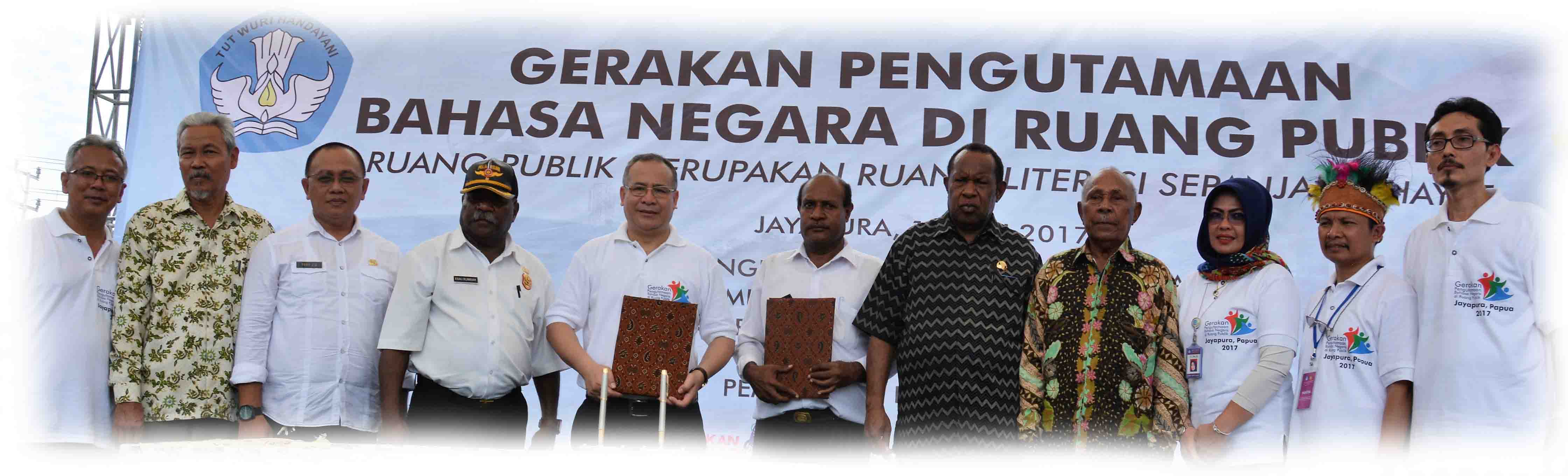 Deklarasi Pengutamaan Bahasa Negara di Ruang Publik Tanah Papua