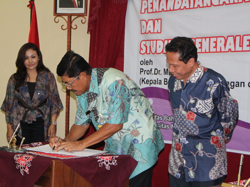 Kepala Badan Bahasa Melakukan Penandatanganan Nota Kesepahaman di Universitas Negeri Semarang