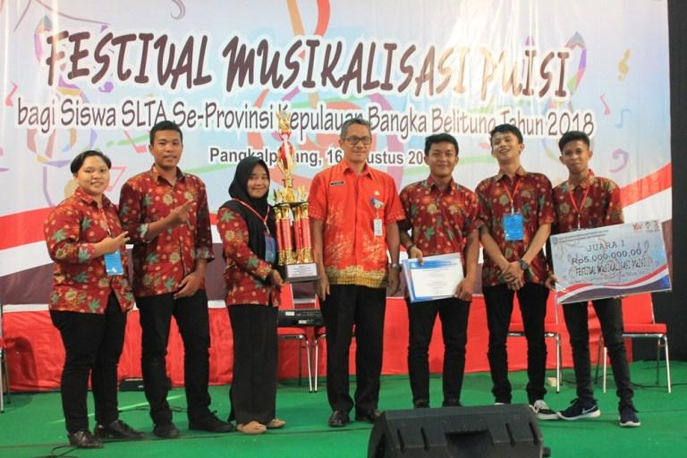 SMK Negeri 1 Toboali Terpilih Menjadi Pemenang Festival Musikalisasi Puisi Kepulauan Bangka Belitung