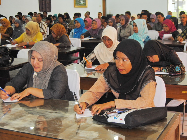 Kunjungan Guru P4TK Bahasa Kalimantan Timur