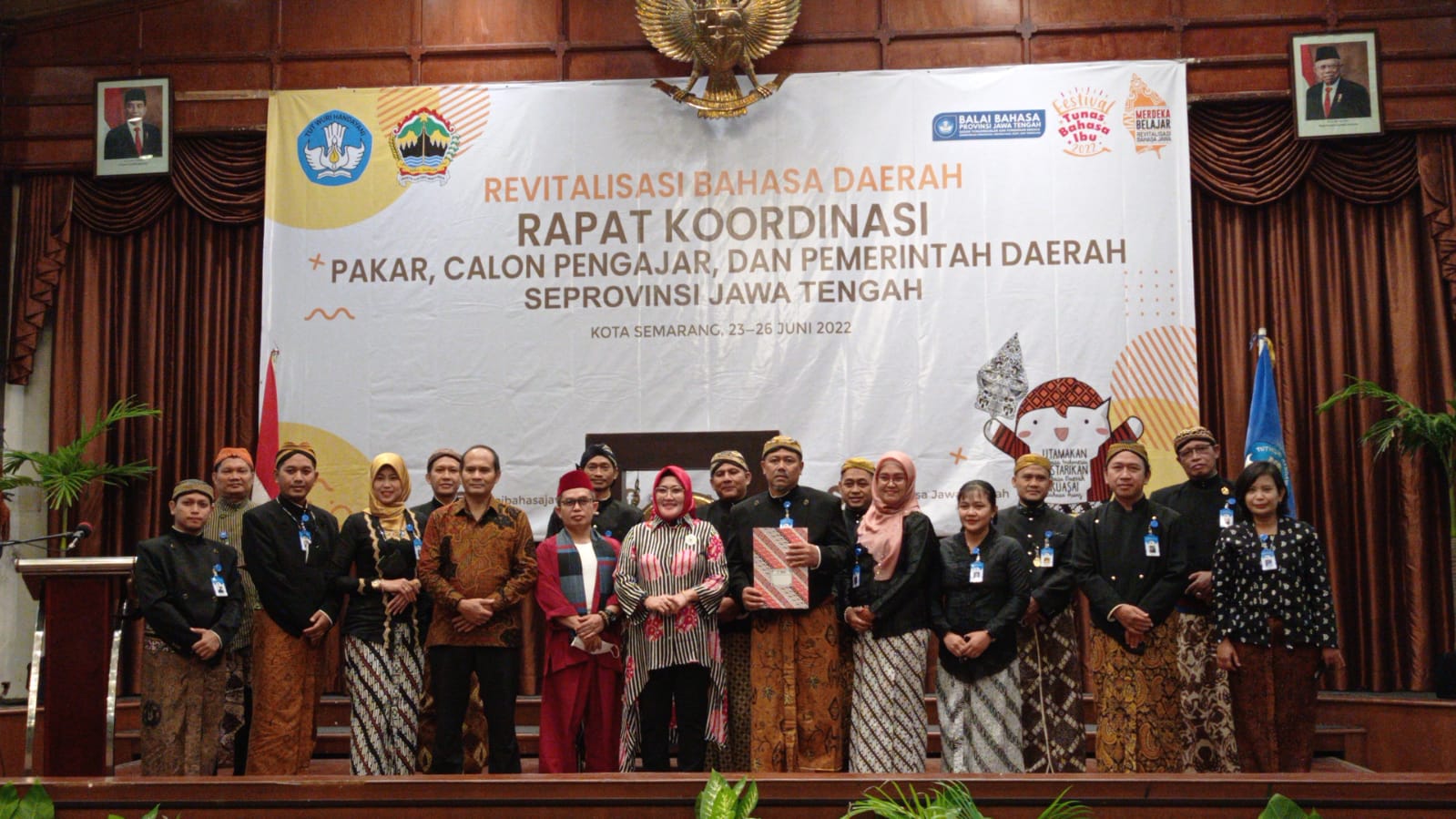 Gotong Royong Pemangku Kebijakan di Jawa Tengah Membumikan Revitalisasi Bahasa Daerah